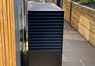 KOMPAKTE HEIZLÖSUNG FÜR EINEN KLEINEN ANBAU MIT VERSI-O 