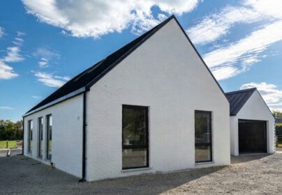 EIN DURCHDACHT GEPLANTES FAMILIENHAUS FÜR KOMFORT DAS GANZE JAHR